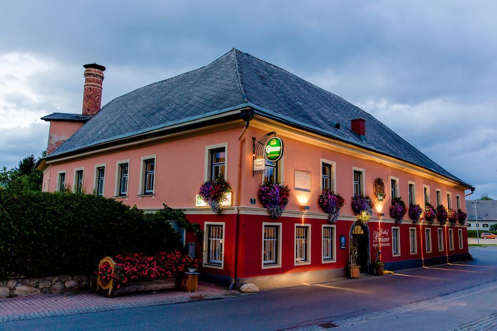 Gasthof Braeuer - Familie Eibensteiner Weisskirchen in Steiermark Exterior photo