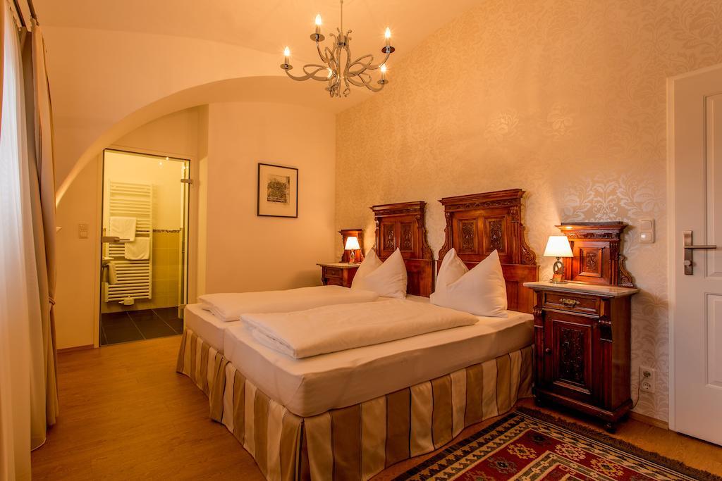 Gasthof Braeuer - Familie Eibensteiner Weisskirchen in Steiermark Room photo