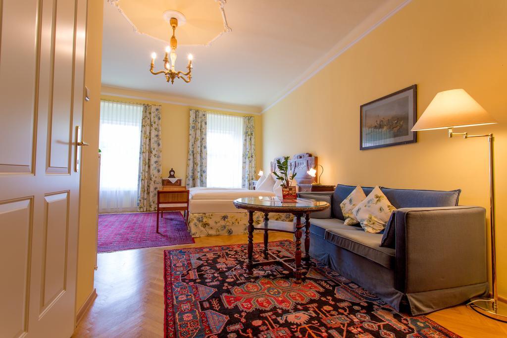 Gasthof Braeuer - Familie Eibensteiner Weisskirchen in Steiermark Room photo
